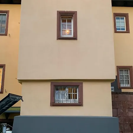 Altes Vogtshaus Pensión 3*